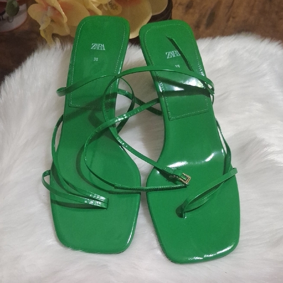 Zara Women's Vibrant Green Sandals - Picture 8 of 8